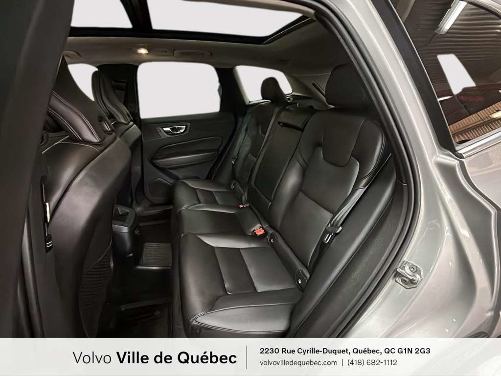 2022 Volvo XC60 Inscrptn Expr Rchrg-12
