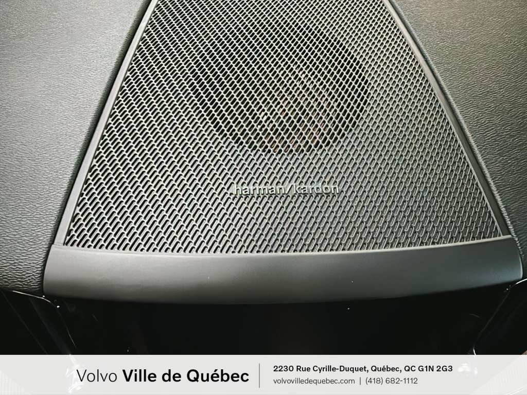 Volvo XC60 R-Design 2022-23