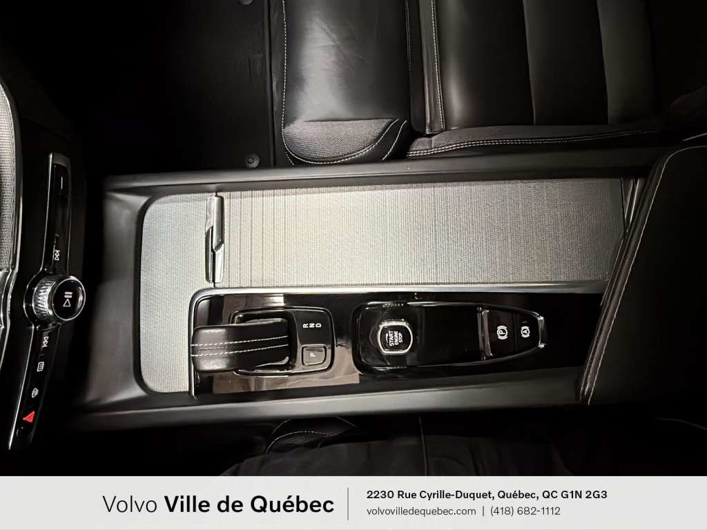 Volvo XC60 R-Design 2022-22