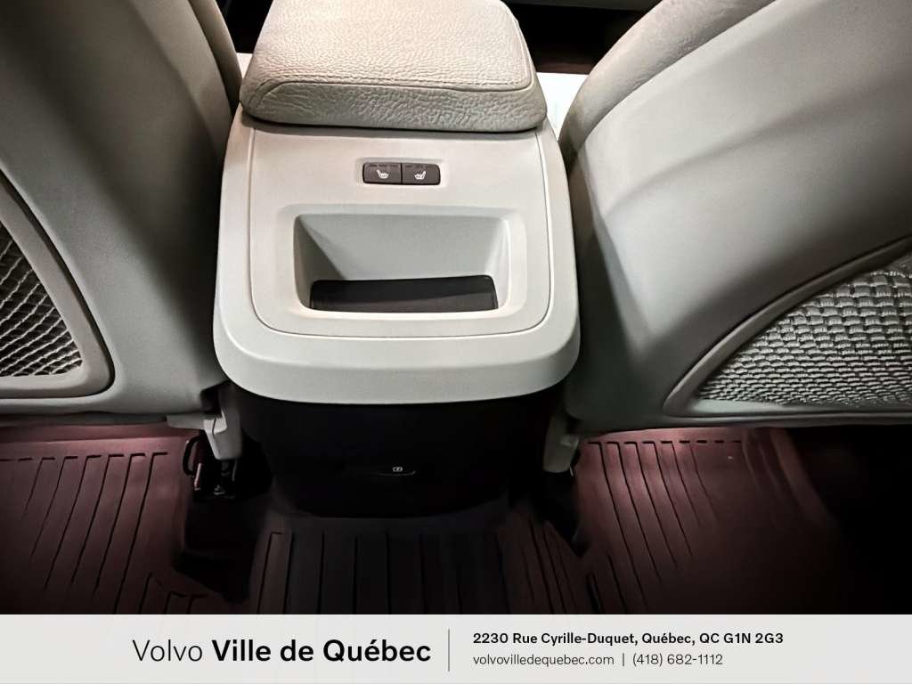 Volvo XC60 Momentum 2022-17