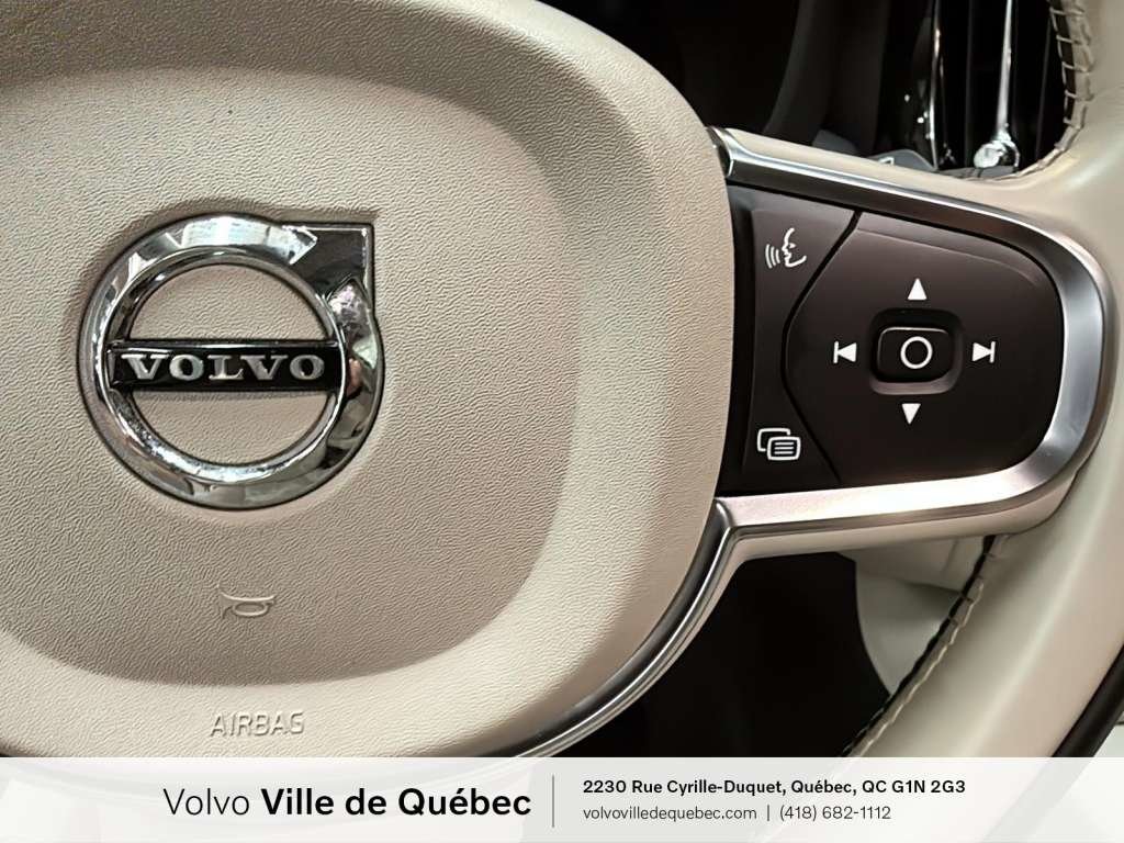 Volvo XC60 Momentum 2022-14