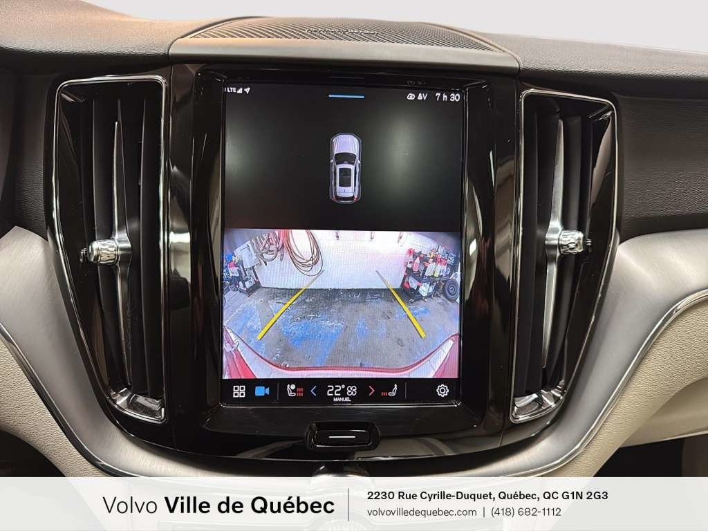 Volvo XC60 Momentum 2022-21