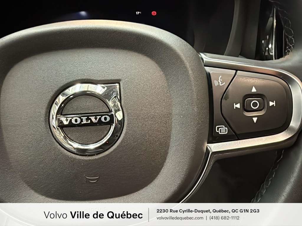 2022 Volvo XC60 Inscrptn Expr Rchrg-11