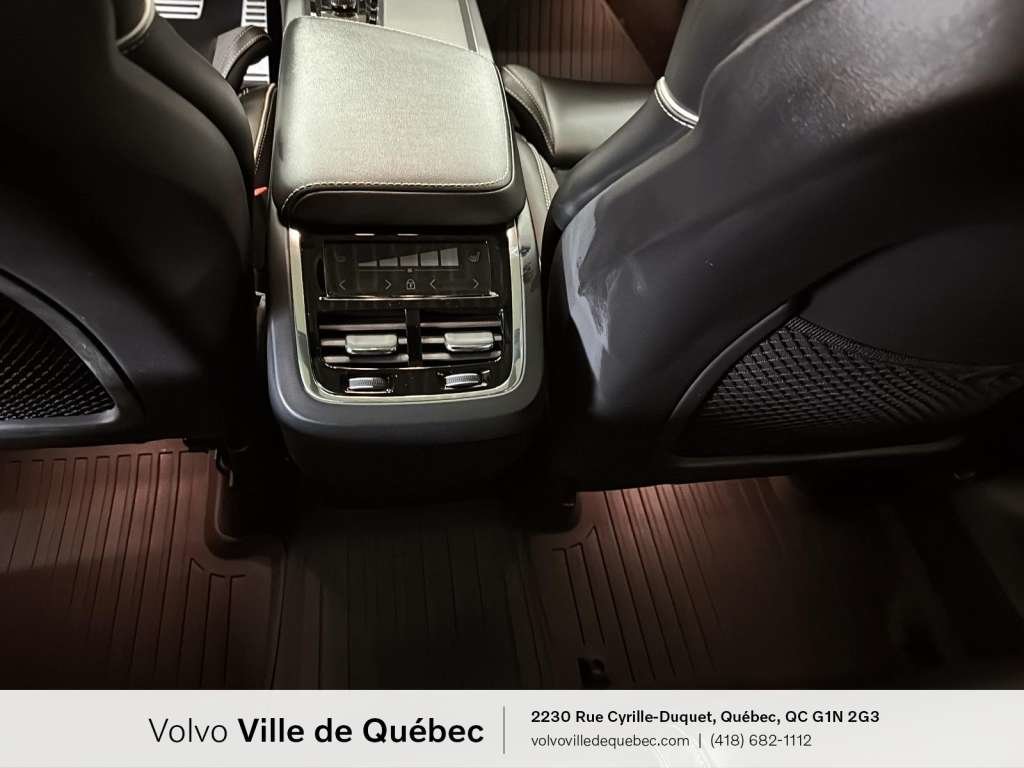 2022 Volvo XC60 R-Design-13