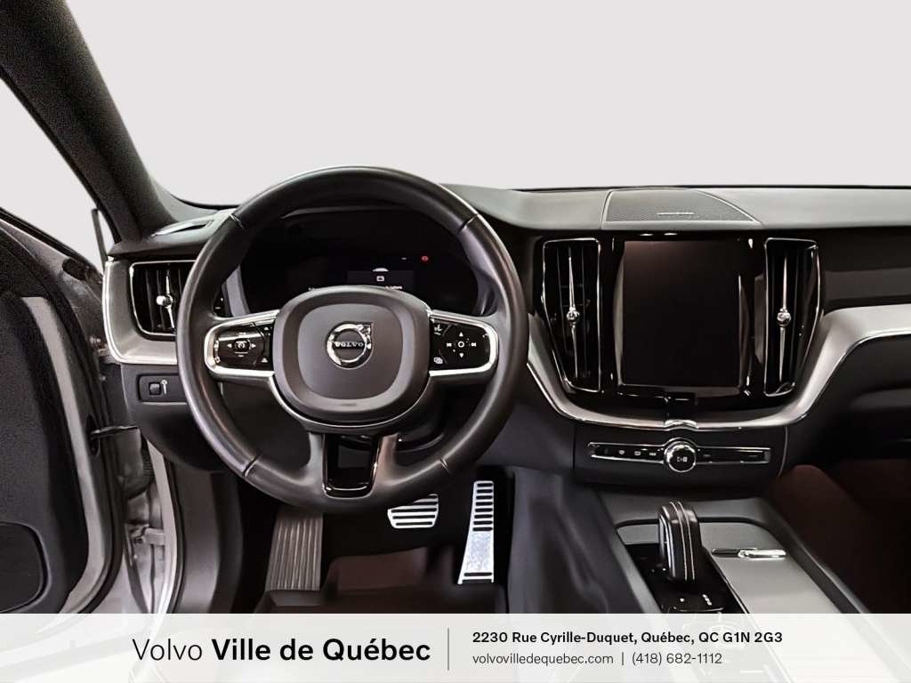 2022 Volvo XC60 R-Design-10