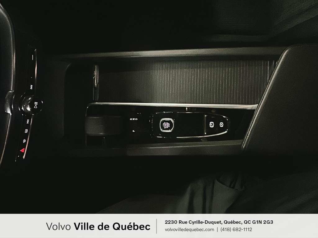 Volvo XC60 Momentum 2022-17
