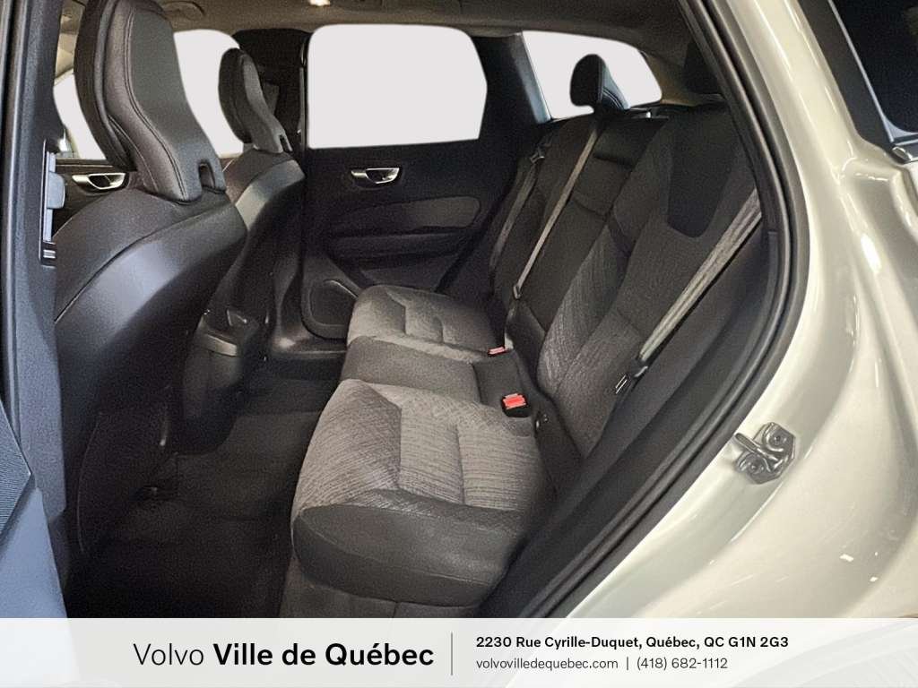 Volvo XC60 Momentum 2022-9
