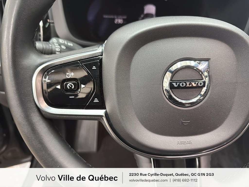 2023 Volvo XC60 Recharge Ult Dark-17