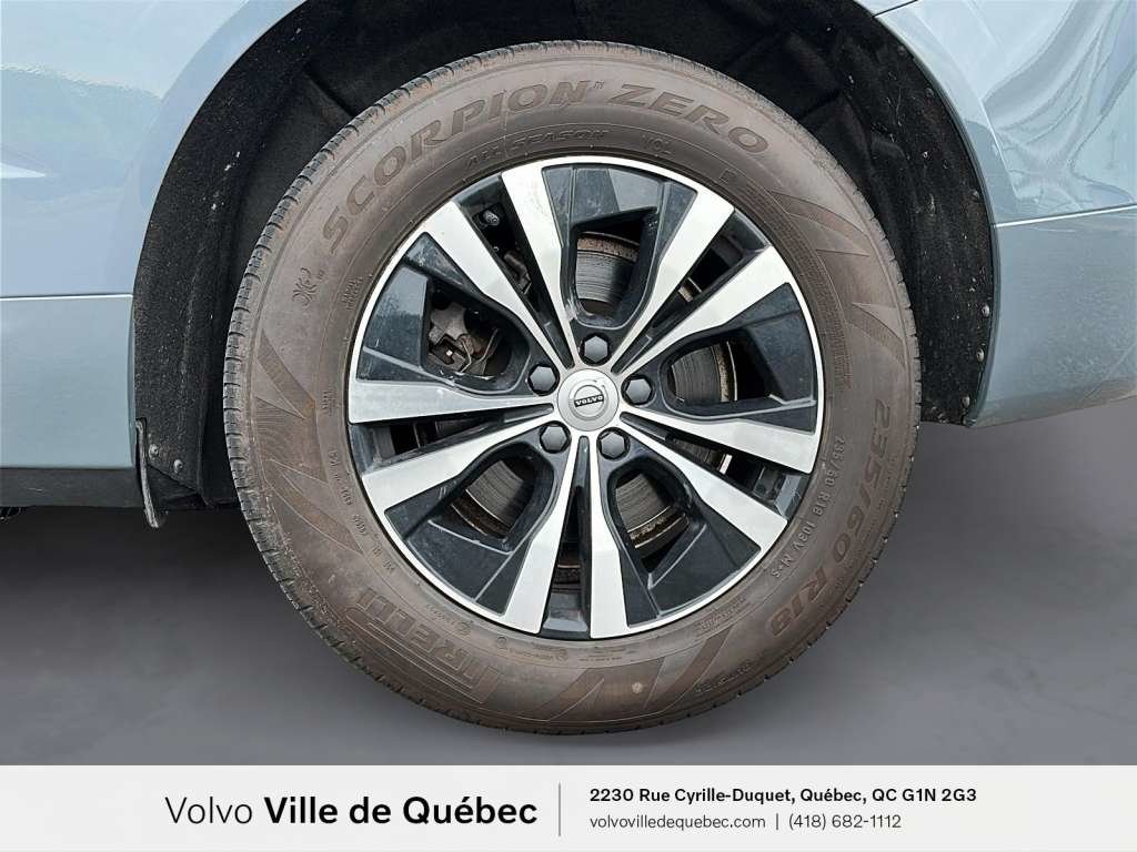 Volvo XC60 Recharge Core 2023-8