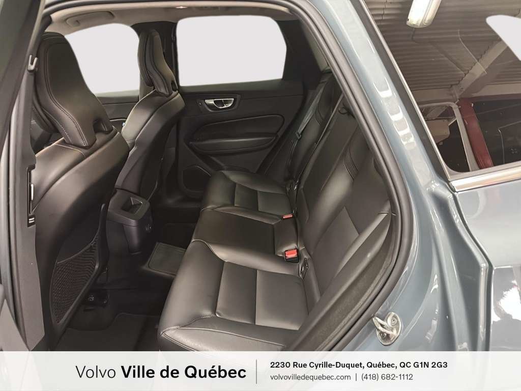 Volvo XC60 Recharge Core 2023-13