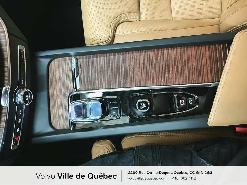 Volvo XC60 Recharge Ultimate 2023-17