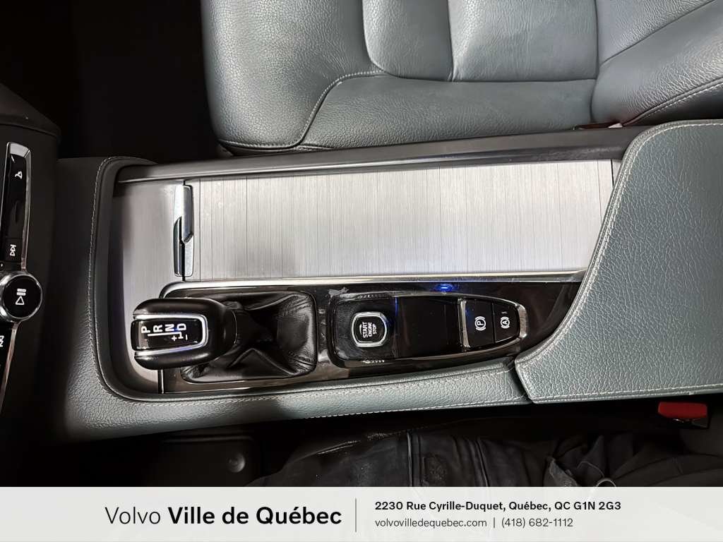 2022 Volvo XC90 Momentum-18