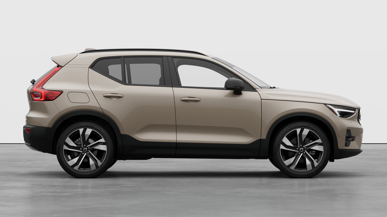 Volvo XC40 ULTRA DARK THEME 2026-6