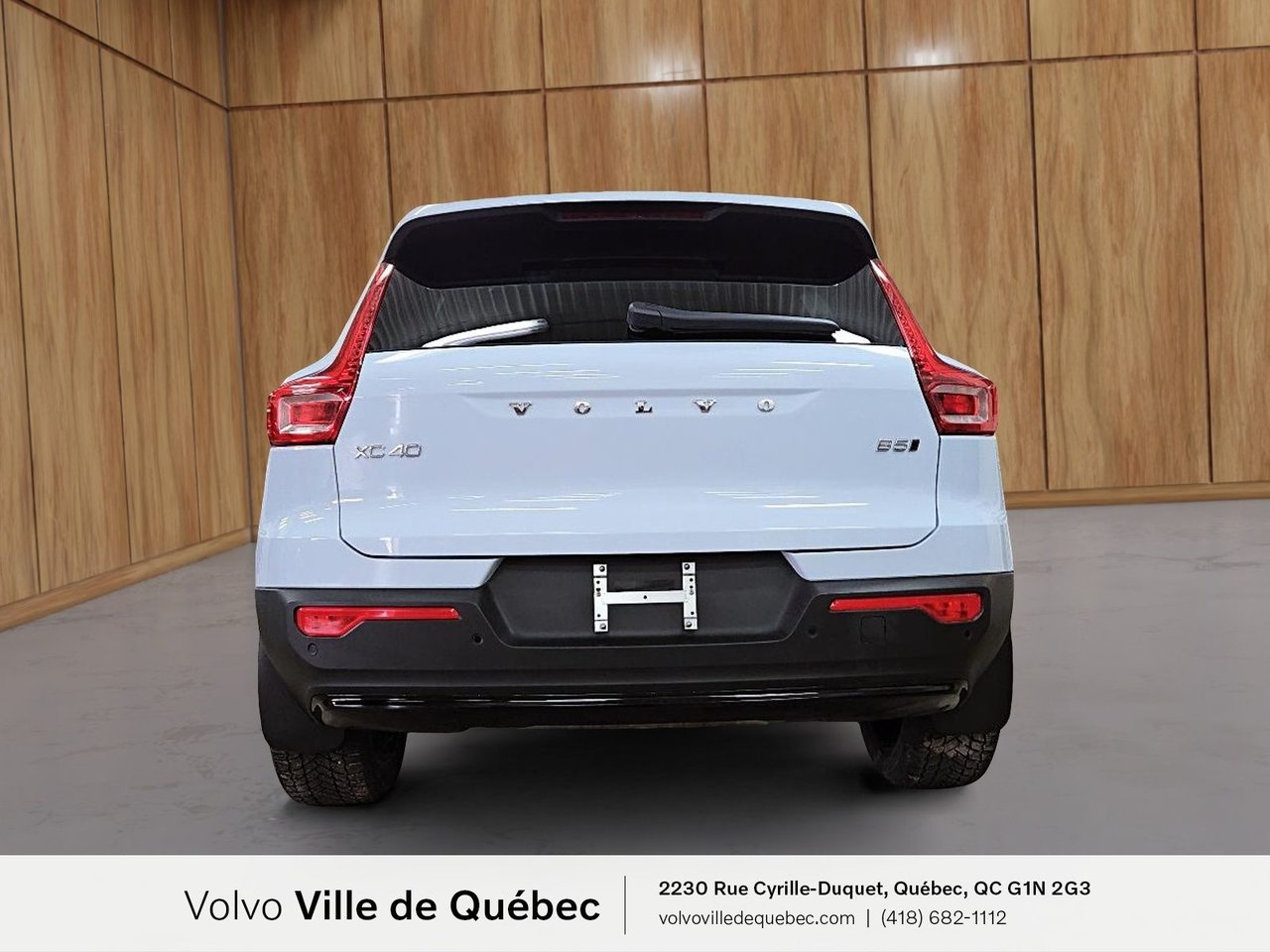 Volvo XC40 Plus Dark Theme 2026-4
