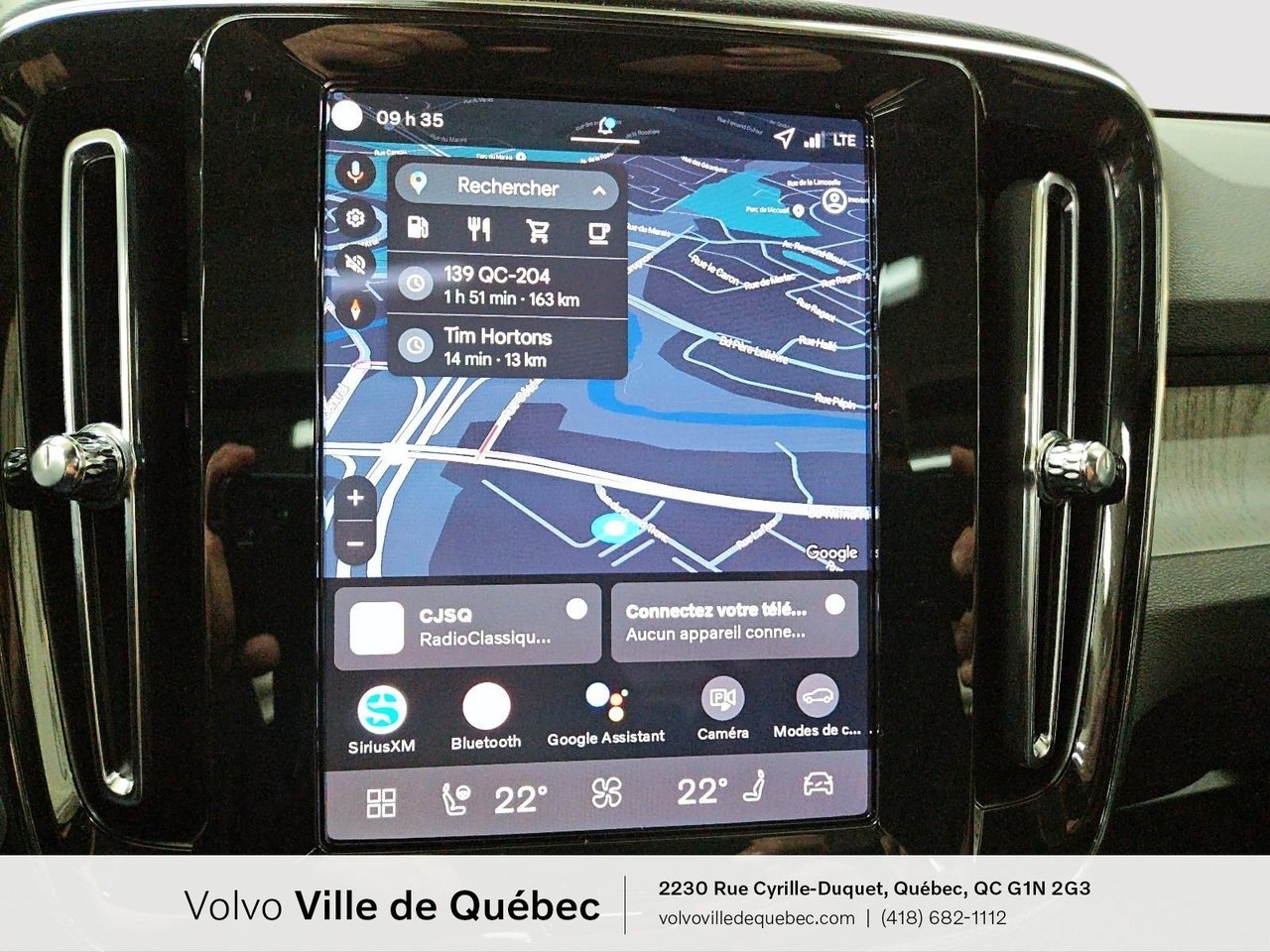 Volvo XC40 Plus Dark Theme 2026-16