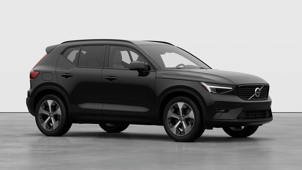 2026 Volvo XC40 PLUS DARK THEME-2