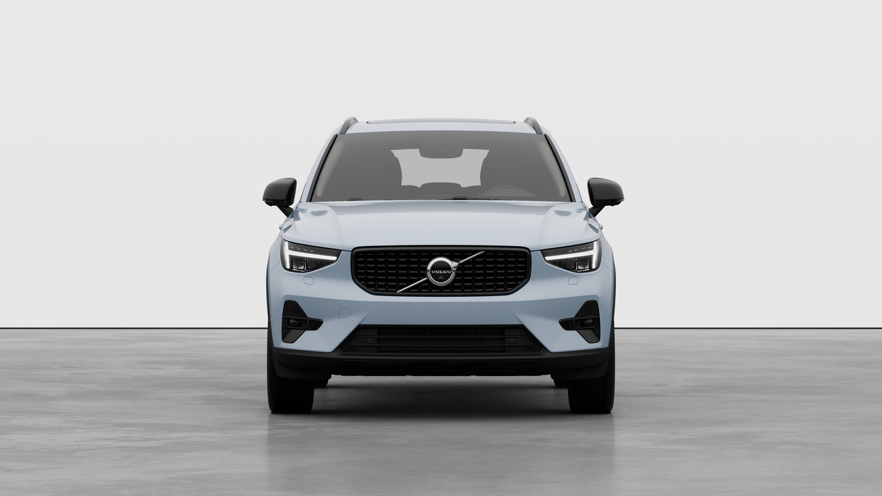 2026 Volvo XC40 PLUS DARK THEME-4