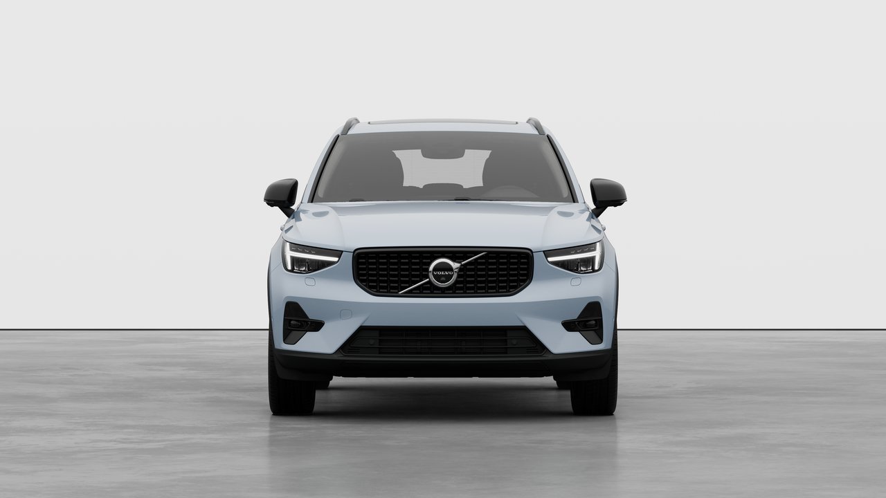 2026 Volvo XC40 PLUS DARK THEME-4