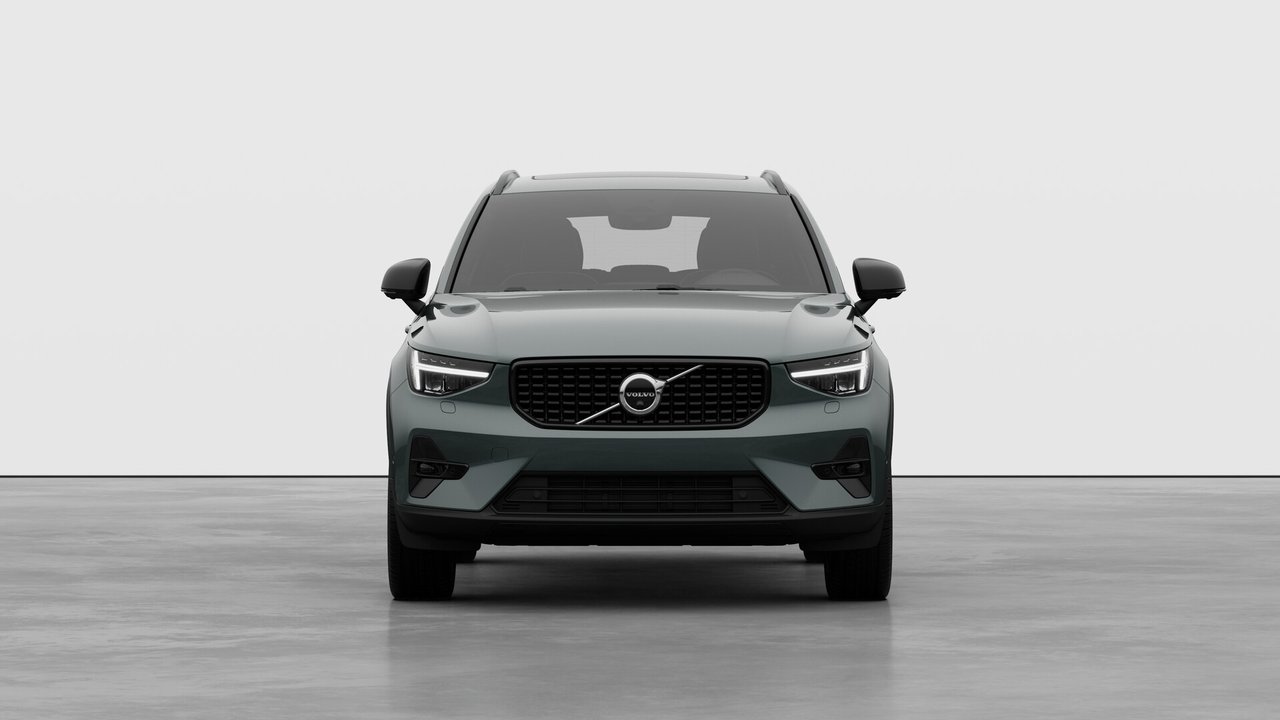 Volvo XC40 Plus (Dark Theme) 2026-4