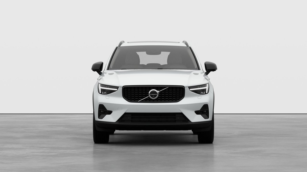 Volvo XC40 Plus (Dark Theme) 2026-4