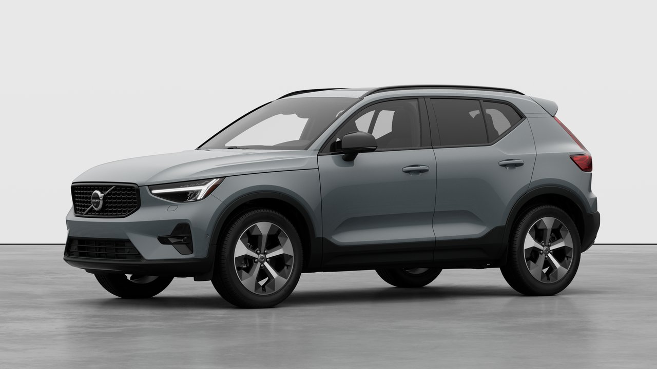 2026 Volvo XC40 Plus (Dark Theme)-0