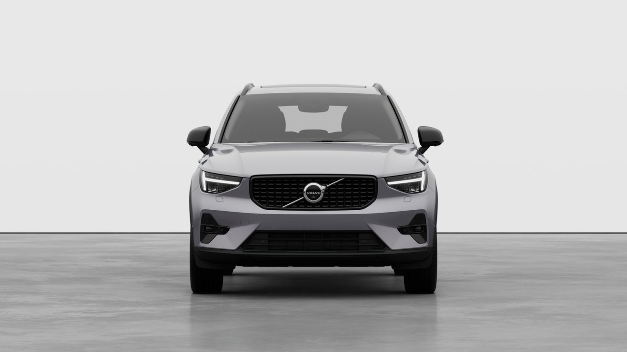 2026 Volvo XC40 Plus (Dark Theme)-4