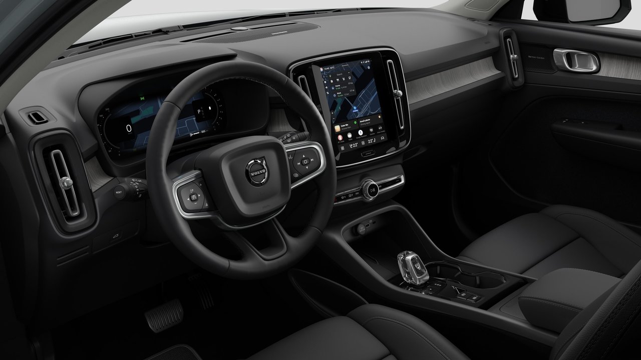 2026 Volvo XC40 Plus (Dark Theme)-9
