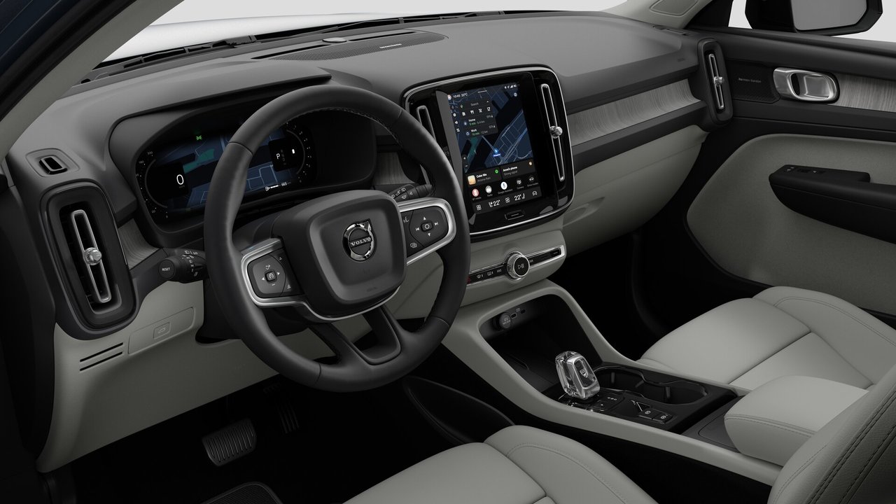2026 Volvo XC40 Plus (Dark Theme)-9