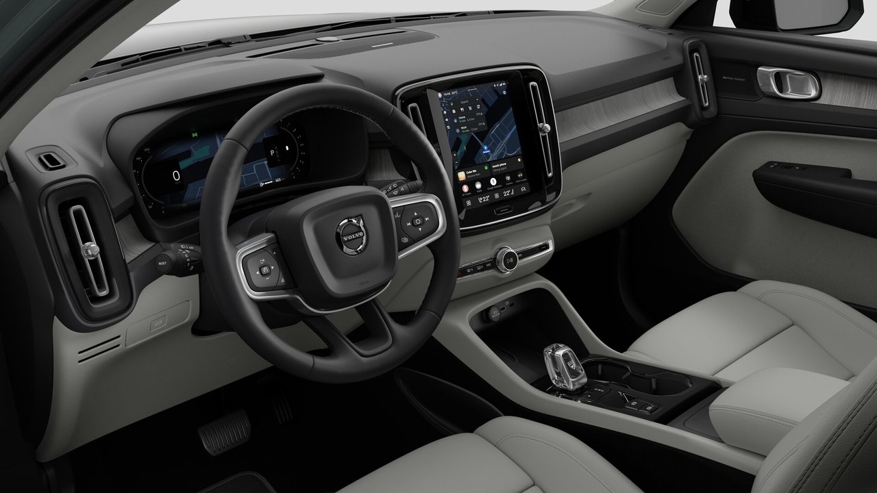 Volvo XC40 Plus (Dark Theme) 2026-9