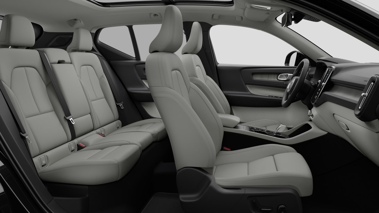Volvo XC40 Ultra (Dark Theme) 2026-12