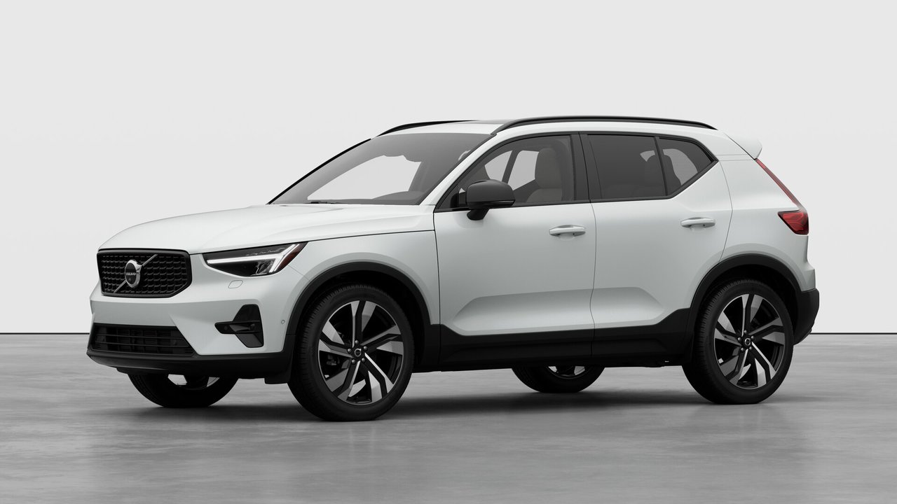 Volvo XC40 Plus (Dark Theme) 2026-0