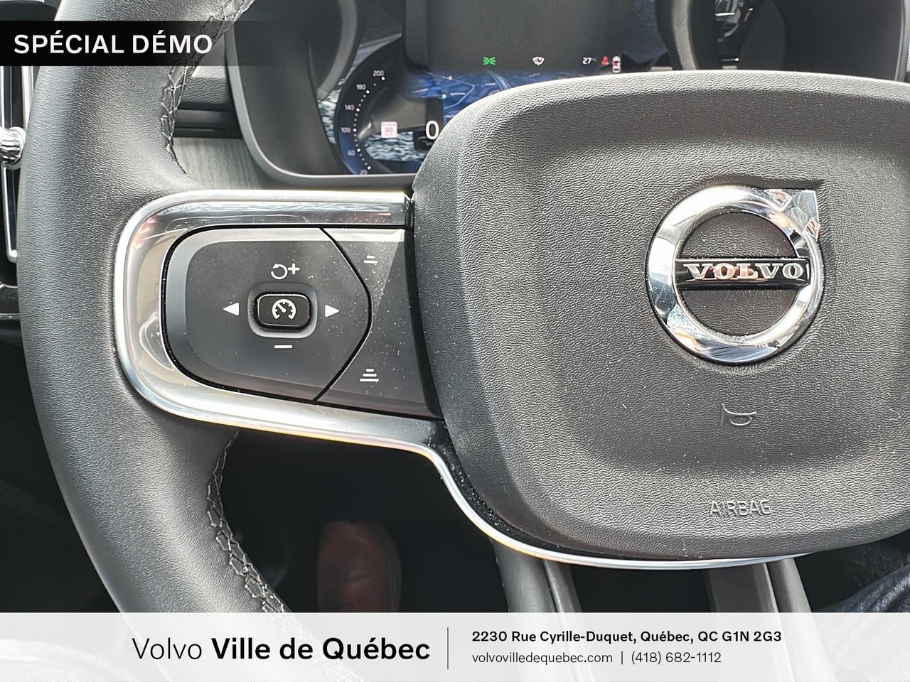 2026 Volvo XC40 Plus Dark Theme-11