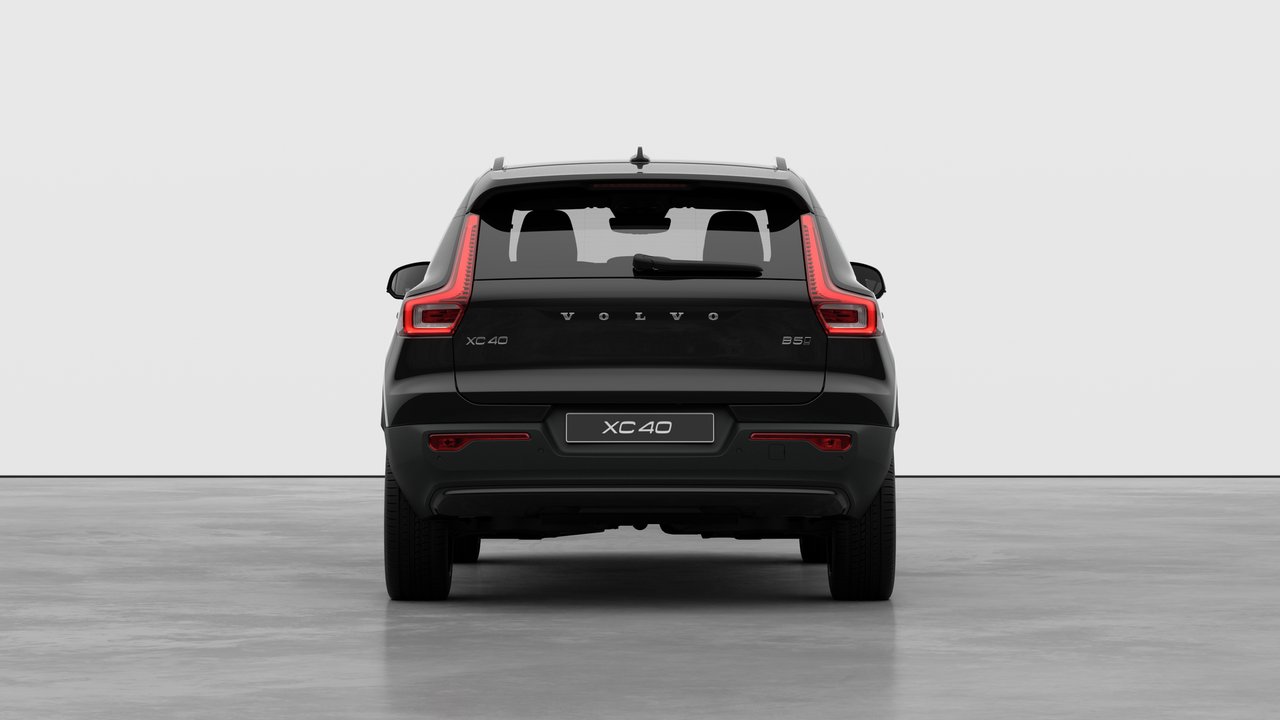 2026 Volvo XC40 Ultra (Dark Theme)-5