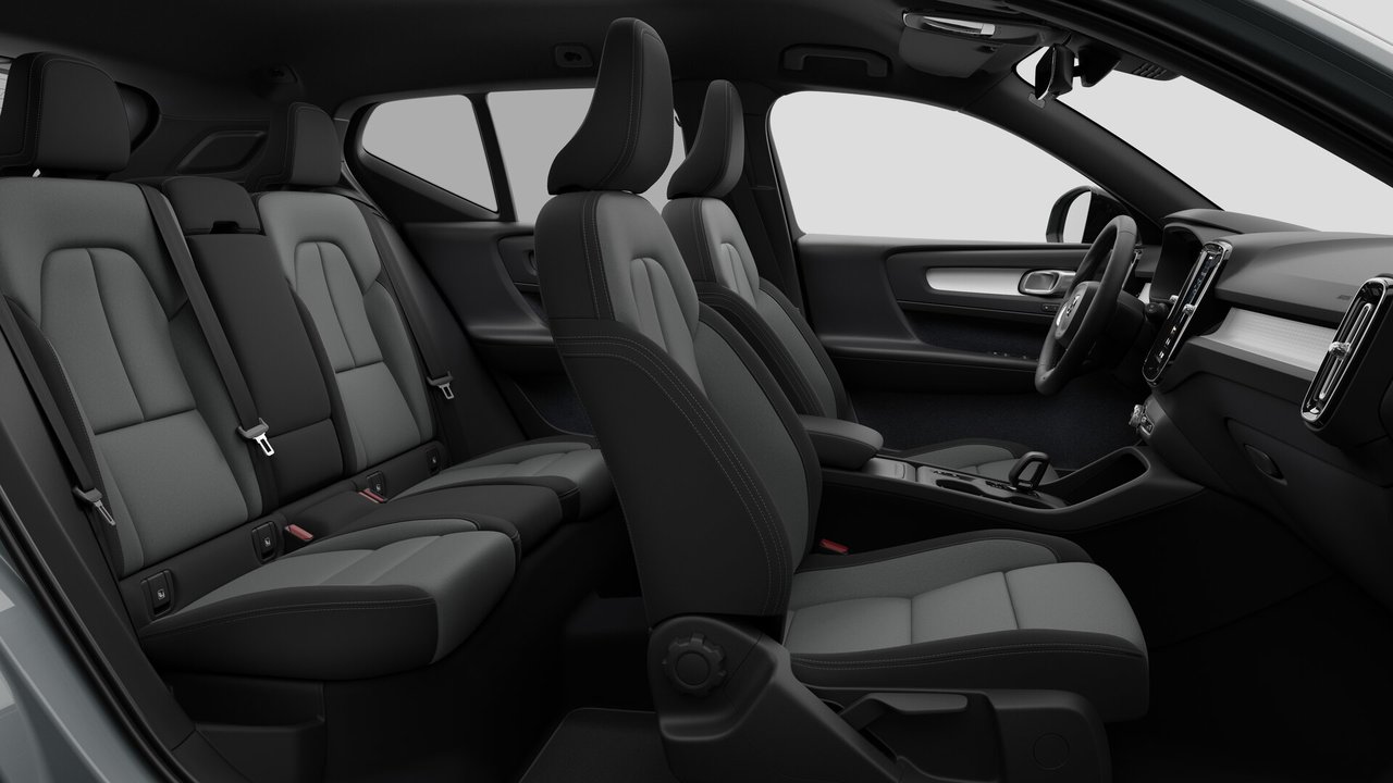 Volvo XC40 CORE DARK THEME 2026-12