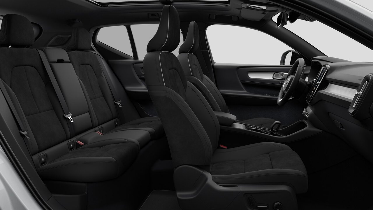 Volvo XC40 Ultra Black Edition 2026-12