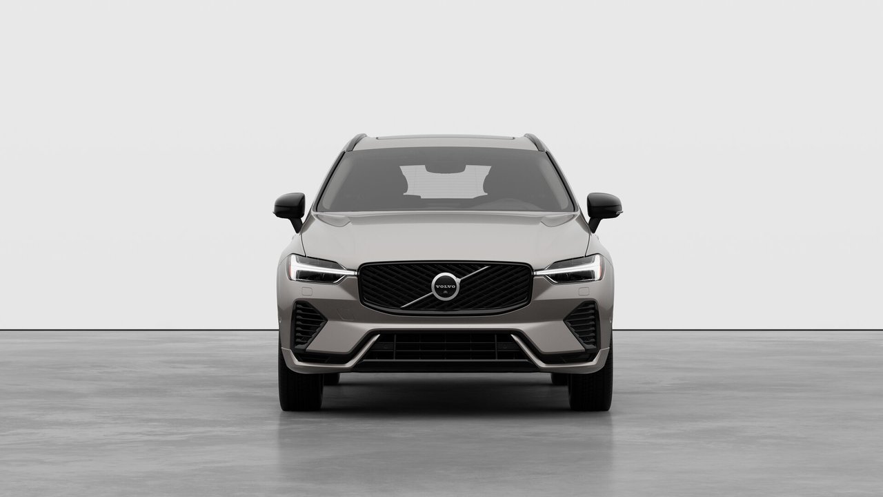 2026 Volvo XC60 PLUG-IN HYBRID PLUS DARK THEME-4
