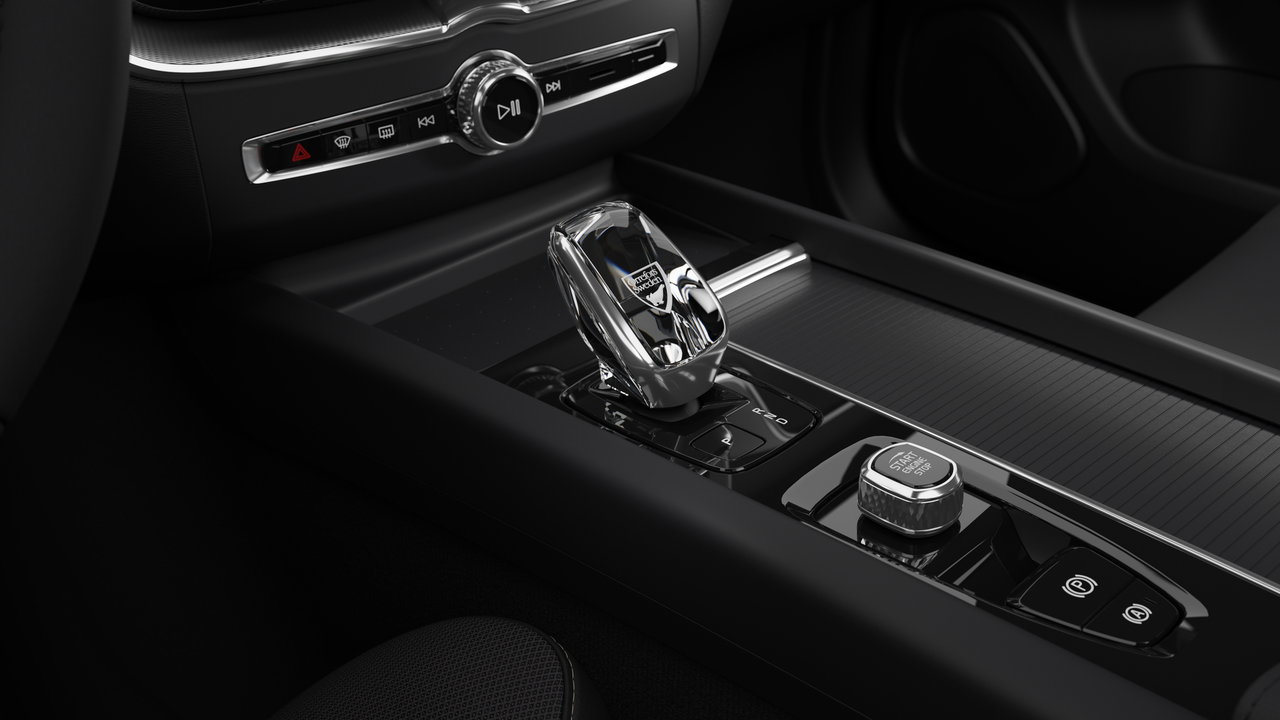 2026 Volvo XC60 PLUG-IN HYBRID ULTRA BLACK EDITION-10