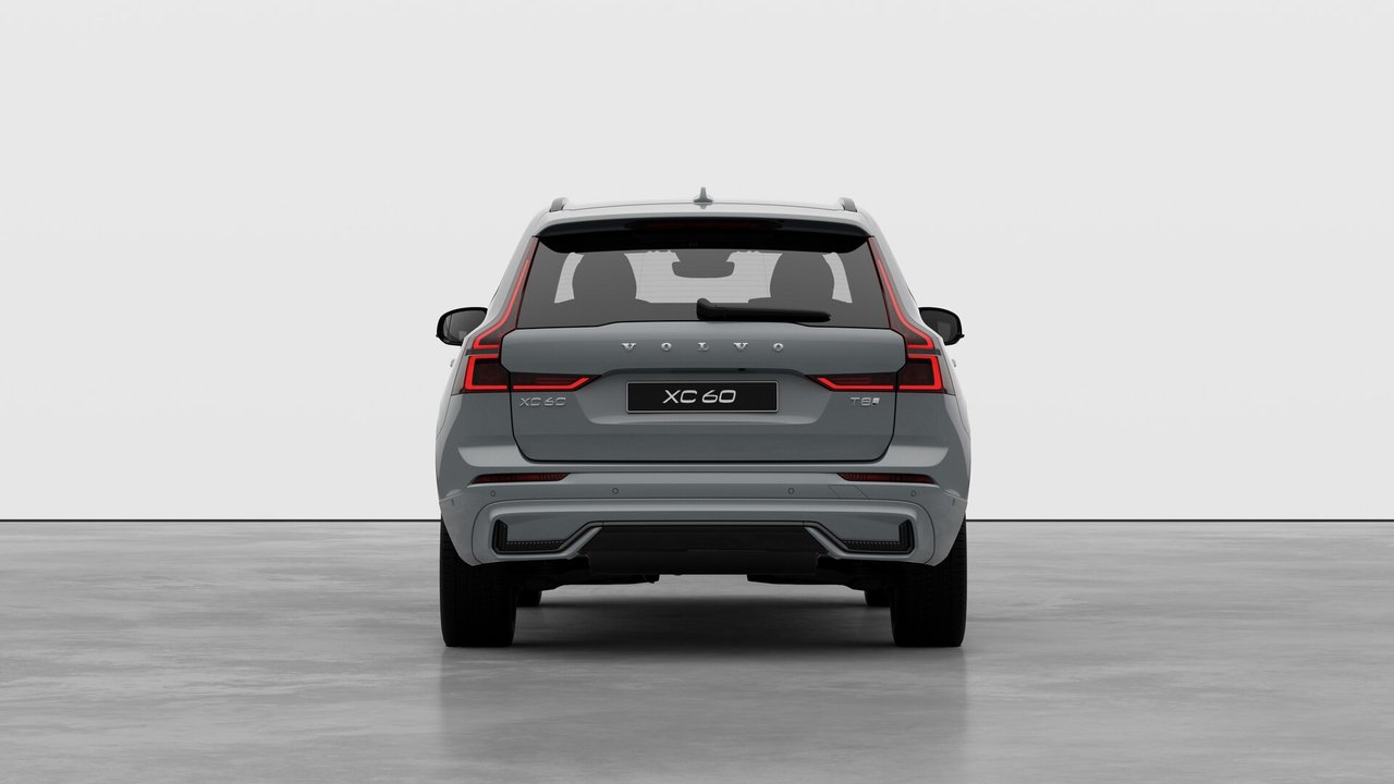 2027 Volvo XC60 Plug-in hybrid Ultra (Dark Theme)-5