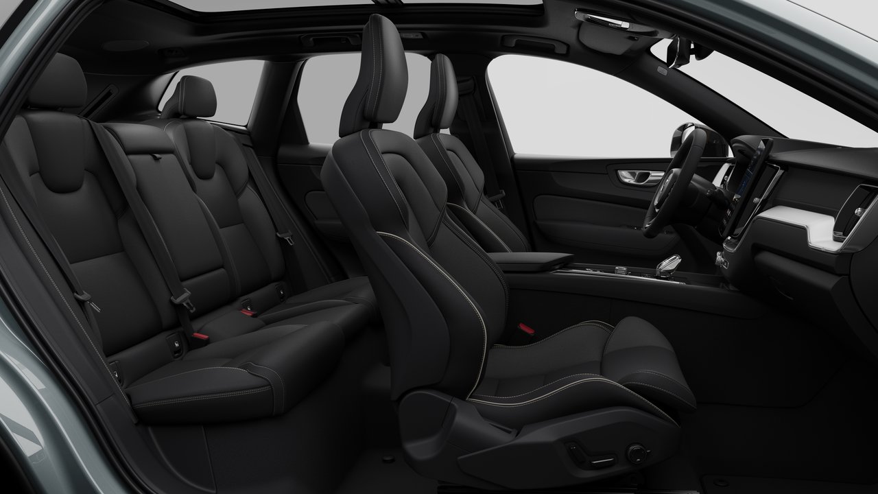2026 Volvo XC60 ULTRA BLACK EDITION-12
