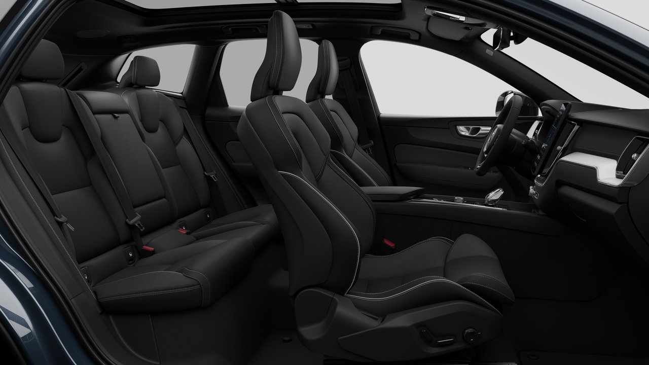 2026 Volvo XC60 ULTRA BLACK EDITION-12