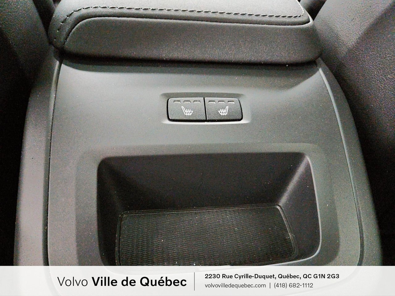 Volvo XC60 Core Dark Theme 2026-11