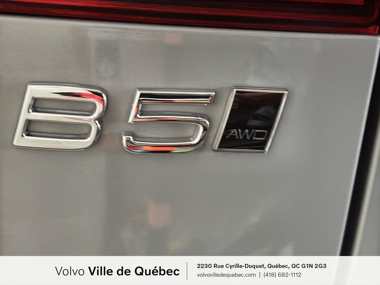 2026 Volvo XC60 Plus Dark Theme-7