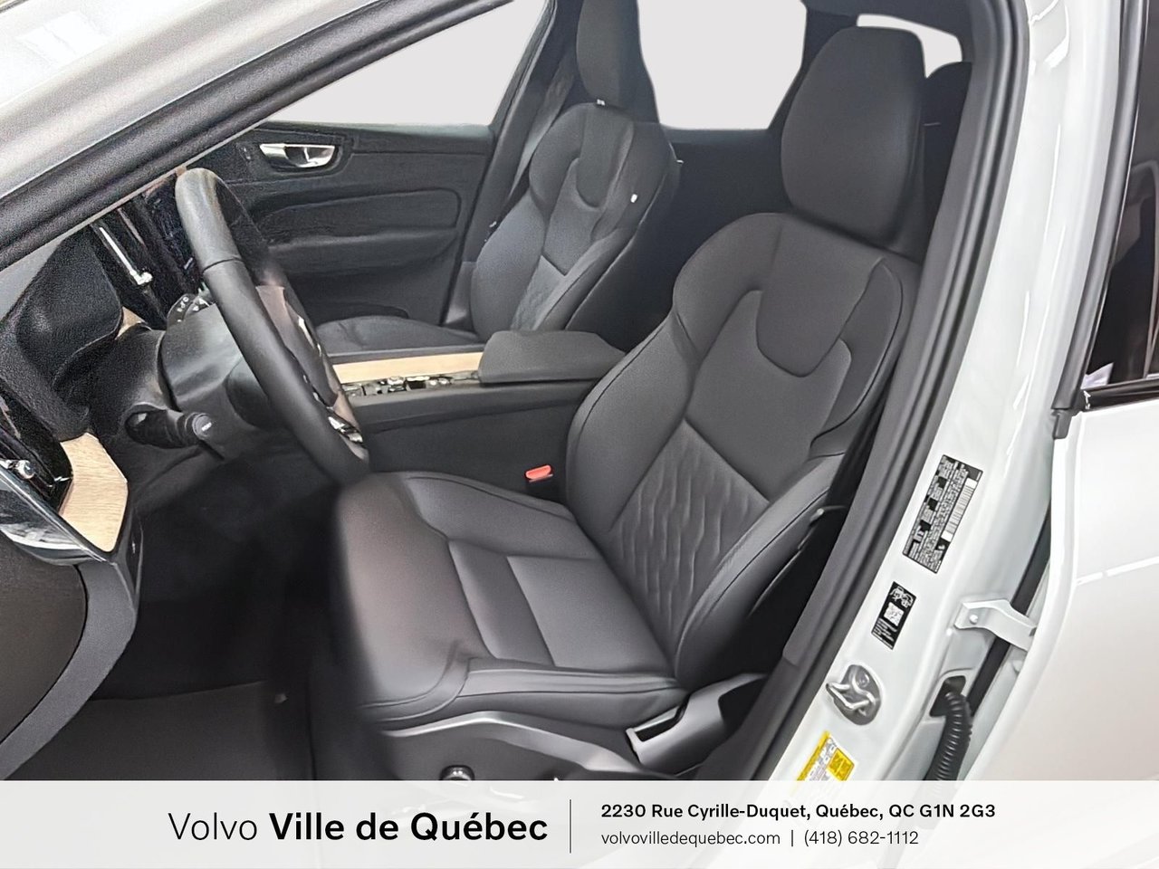 2026 Volvo XC60 Plus Dark Theme-1