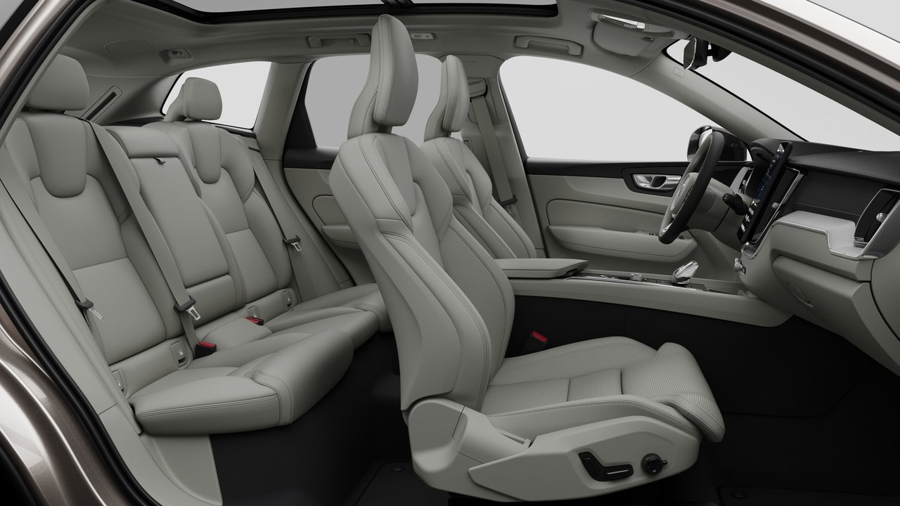 Volvo XC60 ULTRA DARK THEME 2027-12