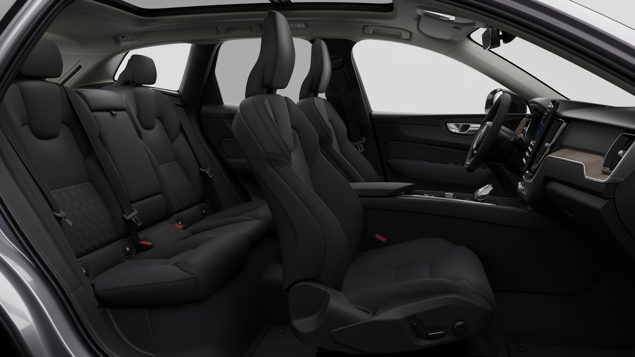 2027 Volvo XC60 Plus (Dark Theme)-12