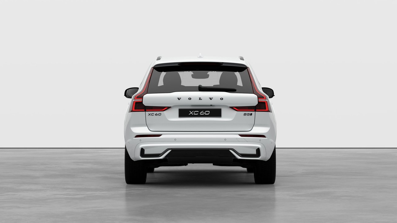 2027 Volvo XC60 Ultra Black Edition-5