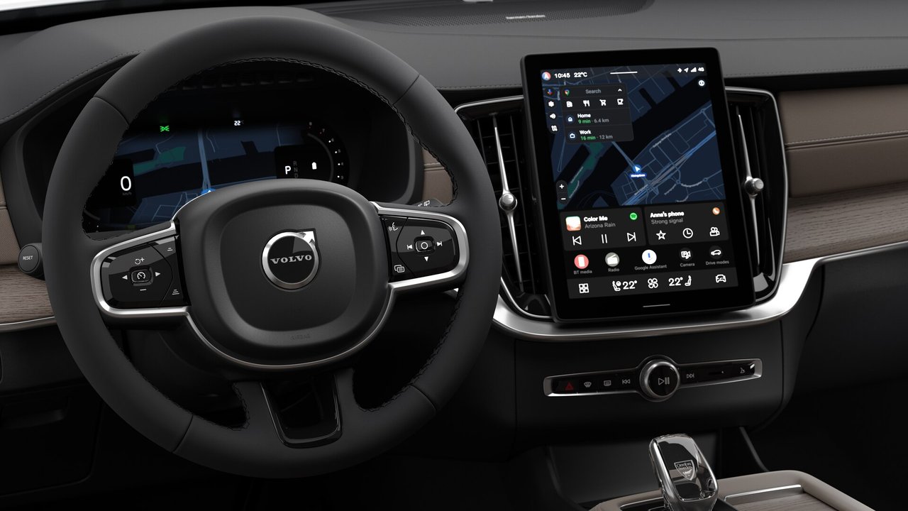 2027 Volvo XC90 Plus 7-Seater (Dark Theme)-13