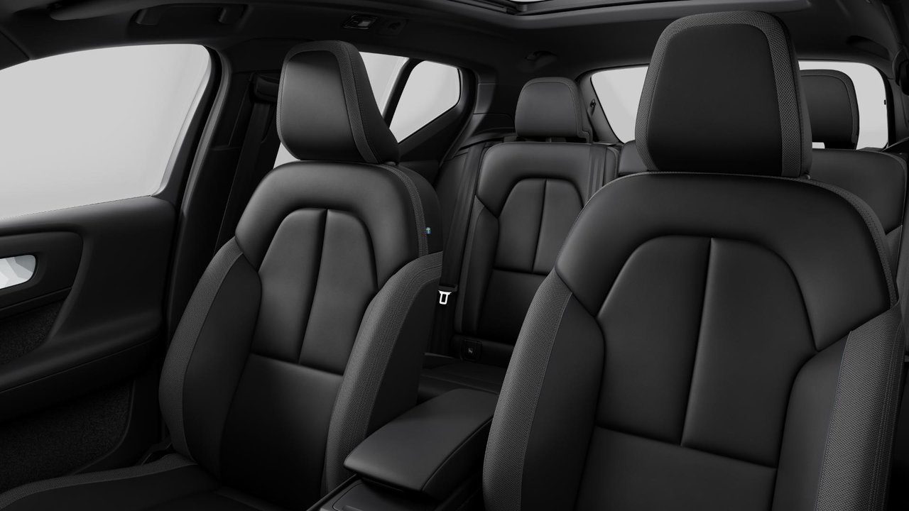 Volvo EX40 Plus 2025-9