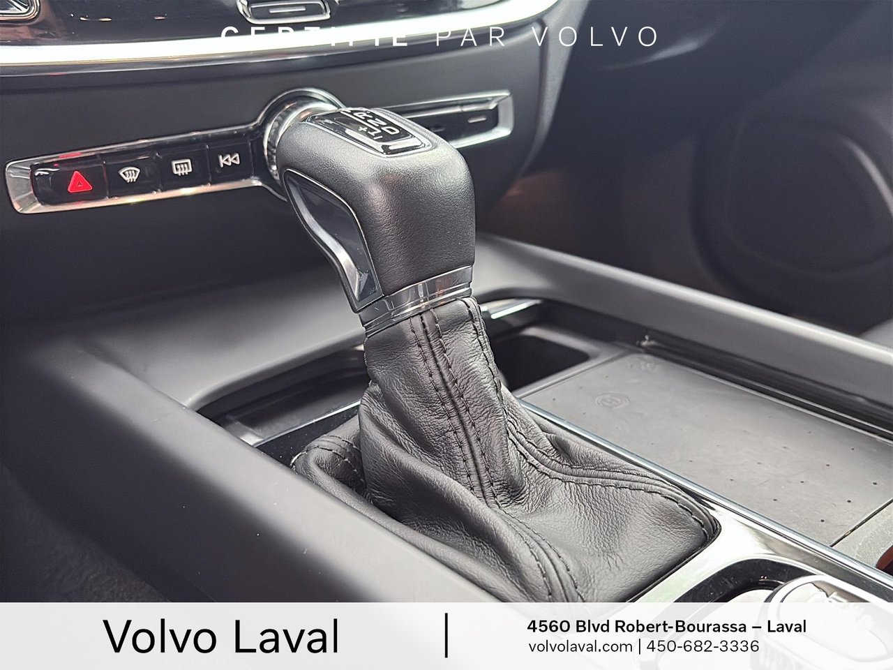 2022 Volvo V60 Cross Country BASE-14
