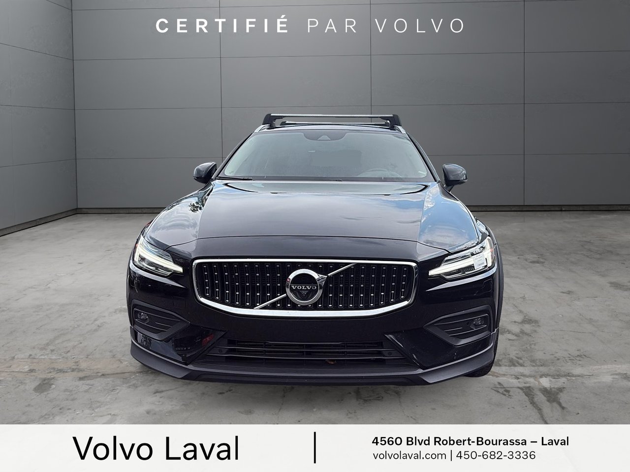 Volvo V60 Cross Country MOMENTUM 2022-1